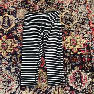 Athleta Capri Leggings